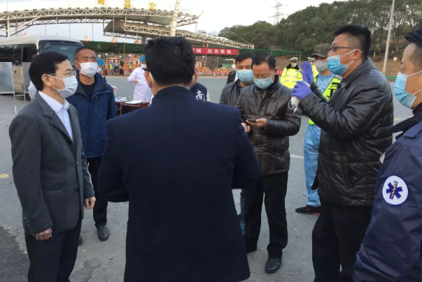 市委副书记黄喜忠一行深入南昌北卡口调研指导疫情防控