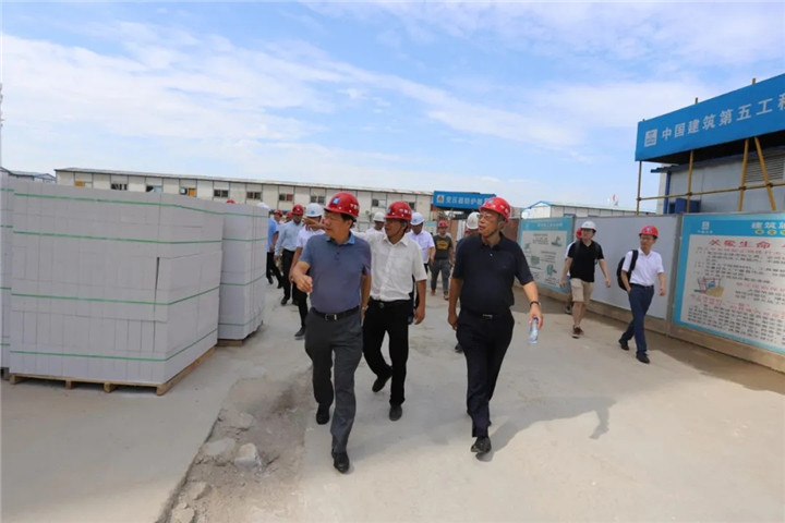 星空体育在线官网首页_星空体育（中国）董事长谢荣华金赣服务中心调研项目建设情况