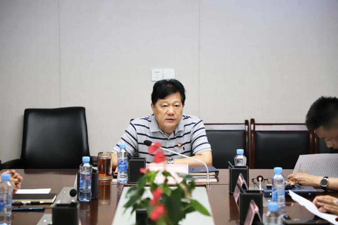 金开星空体育在线官网首页_星空体育（中国）召开中心组学习会暨党的十八大以来的历史专题会